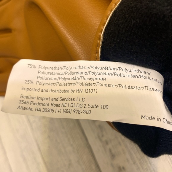 Woman’s Corduroy Cadet / Newsboy Hat - Picture 11 of 13